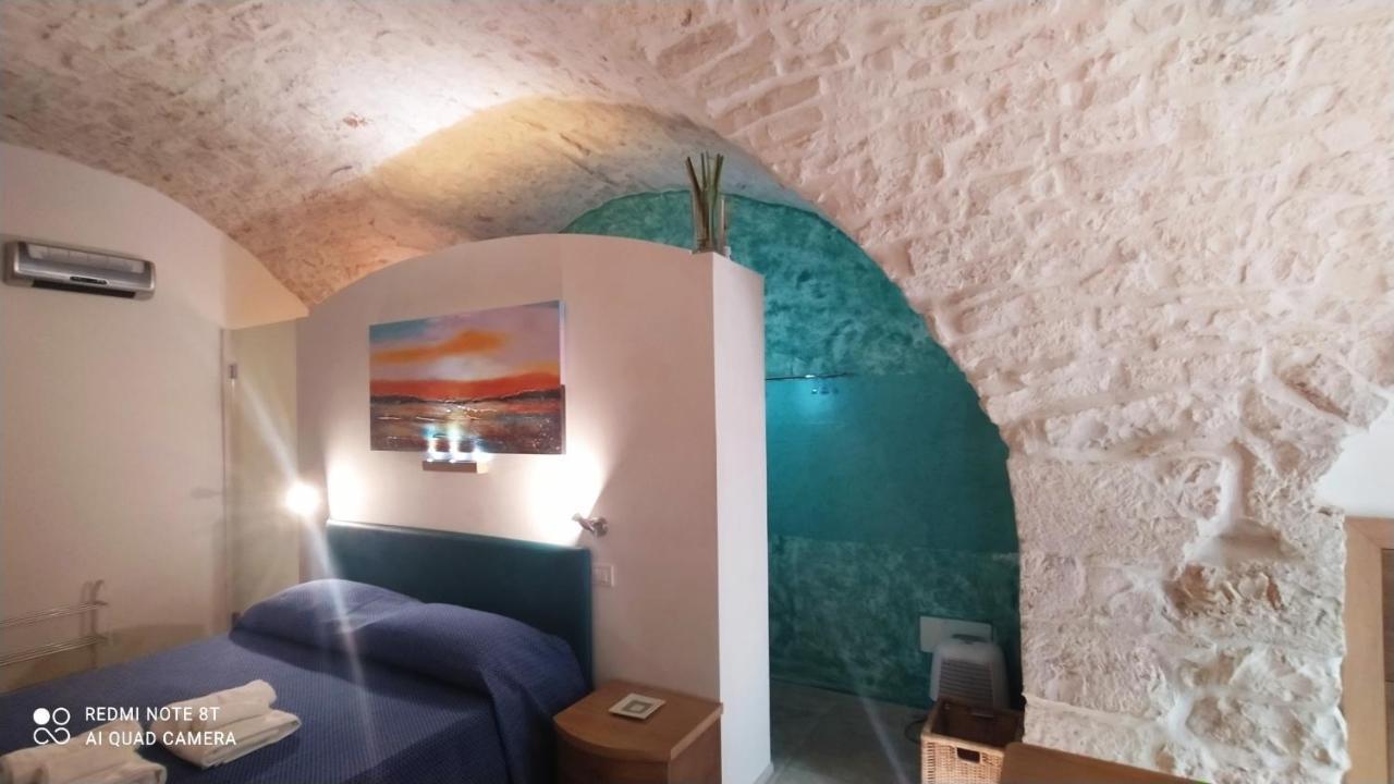 La Volta Del Conte-Holiday Home Centro Storico チステルニーノ エクステリア 写真